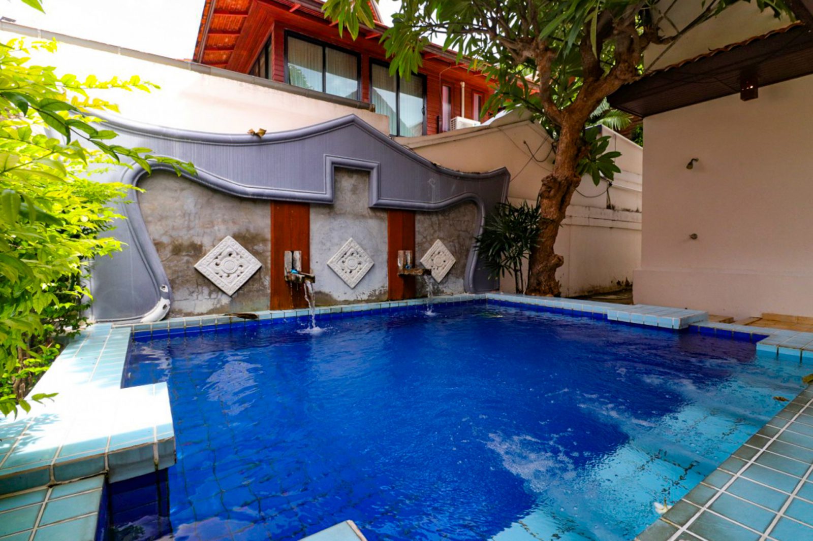 House For Sale And Rent at Chateaudale Thai Bali villa