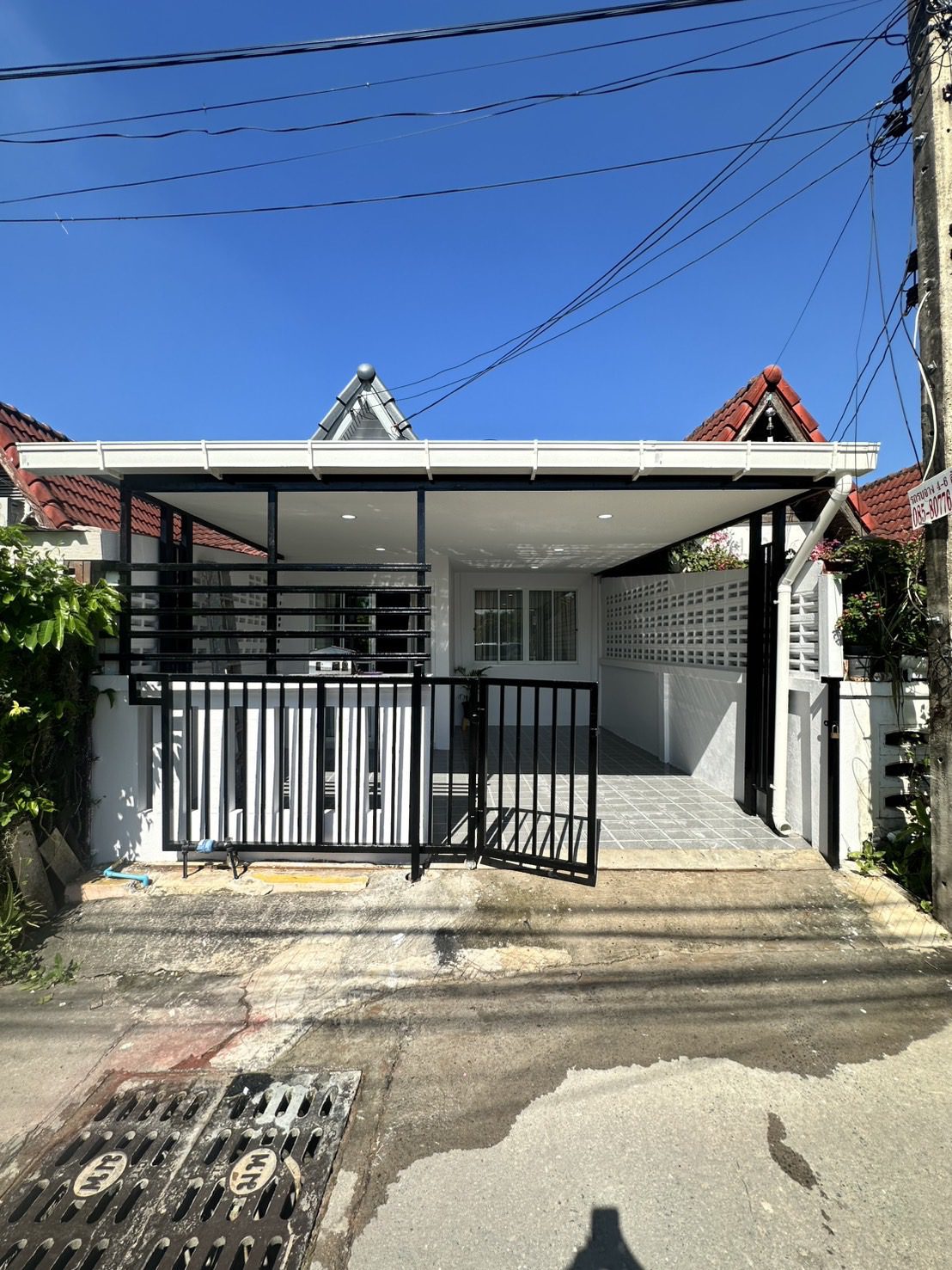 HOUSE FOR SALE in Soi Khaonoi East Pattaya side