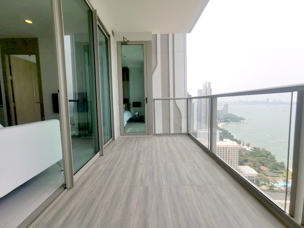 Luxury High-Rise Condominium For Sale &amp; Rent at The Riviera Wongamat