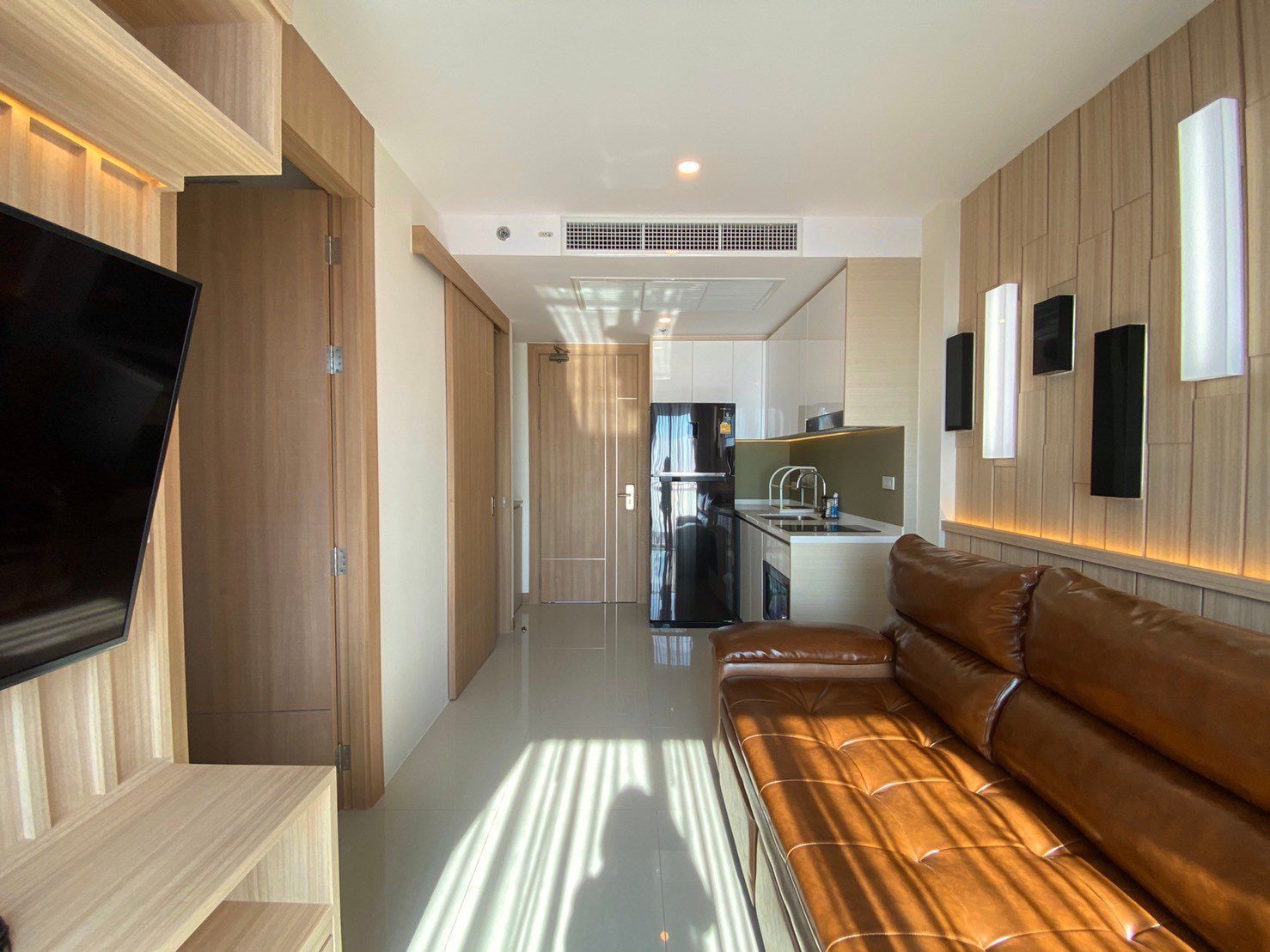 Modern Japanese-Style Unit for Rent at The Riviera Jomtien