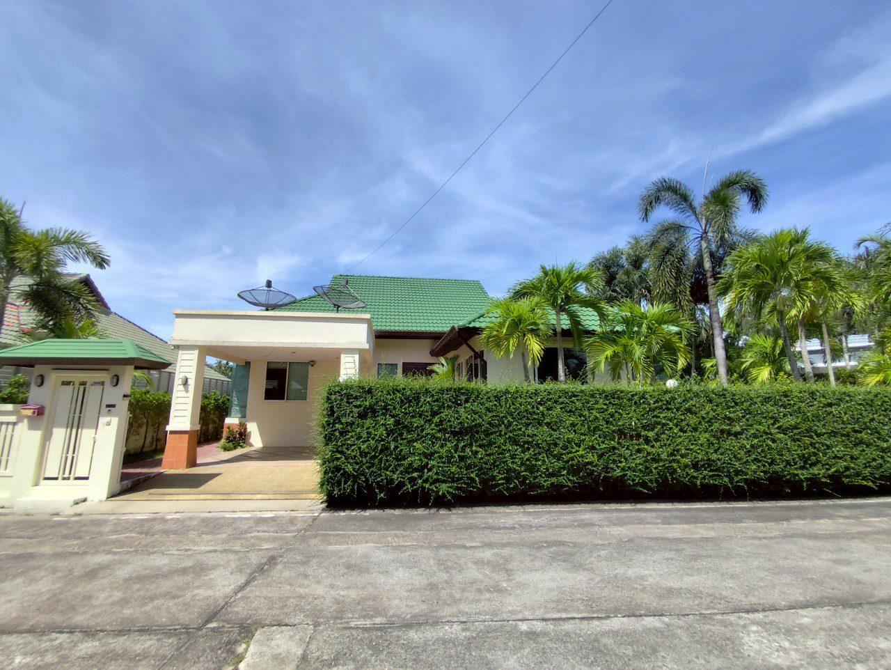 Cozy Pool Villa For Sale in Takhian Tia - Single-Storey Detached Home with Style