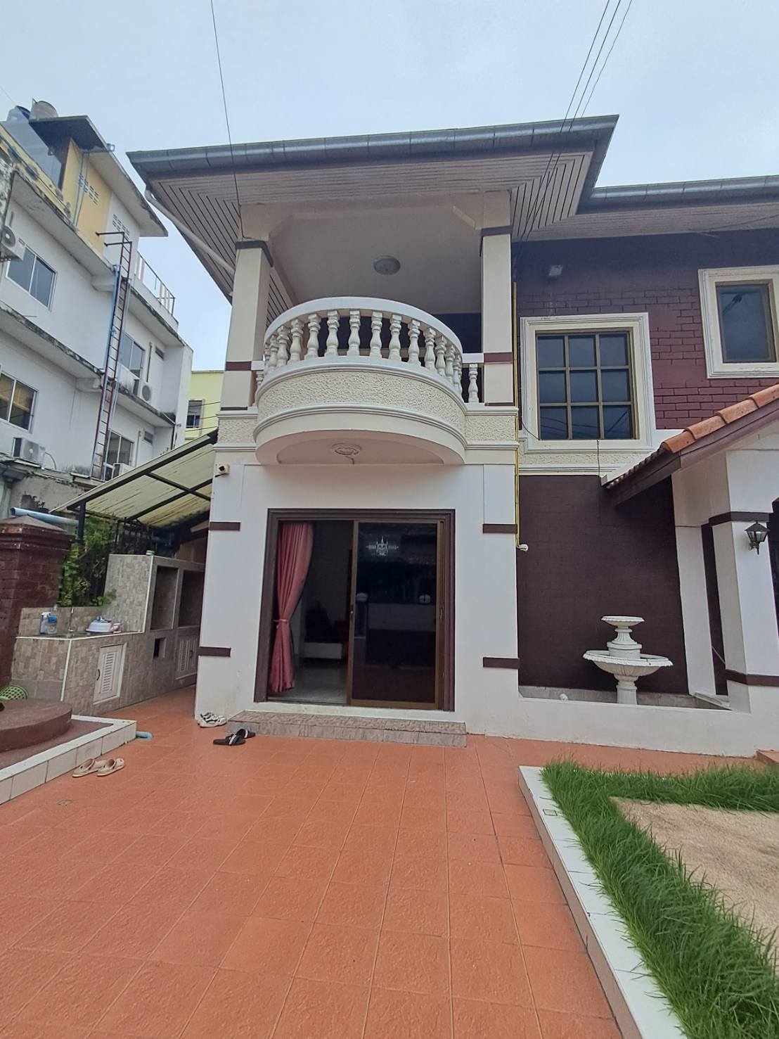 Live Large in South Pattaya – 2-Storey Detached House in Pattaya Lagoon