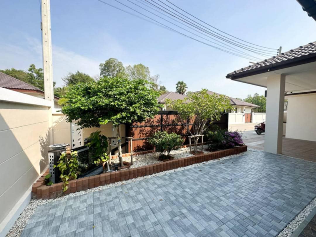 🏡 Furnished 3-Bedroom Pool Villa – Secure Village in Huay Yai