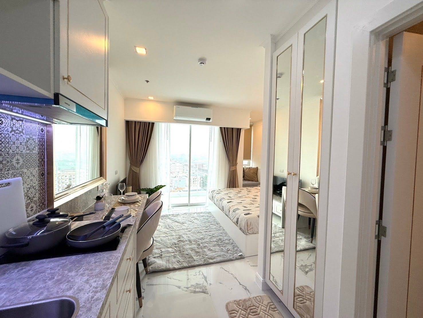 Studio Unit For Rent @The Empire Tower