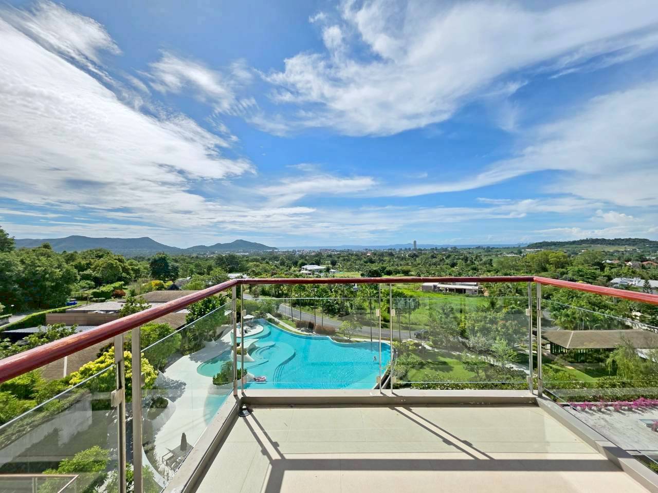 Grand Scale Living with Endless Views – Bangsaray Heights thumbnail