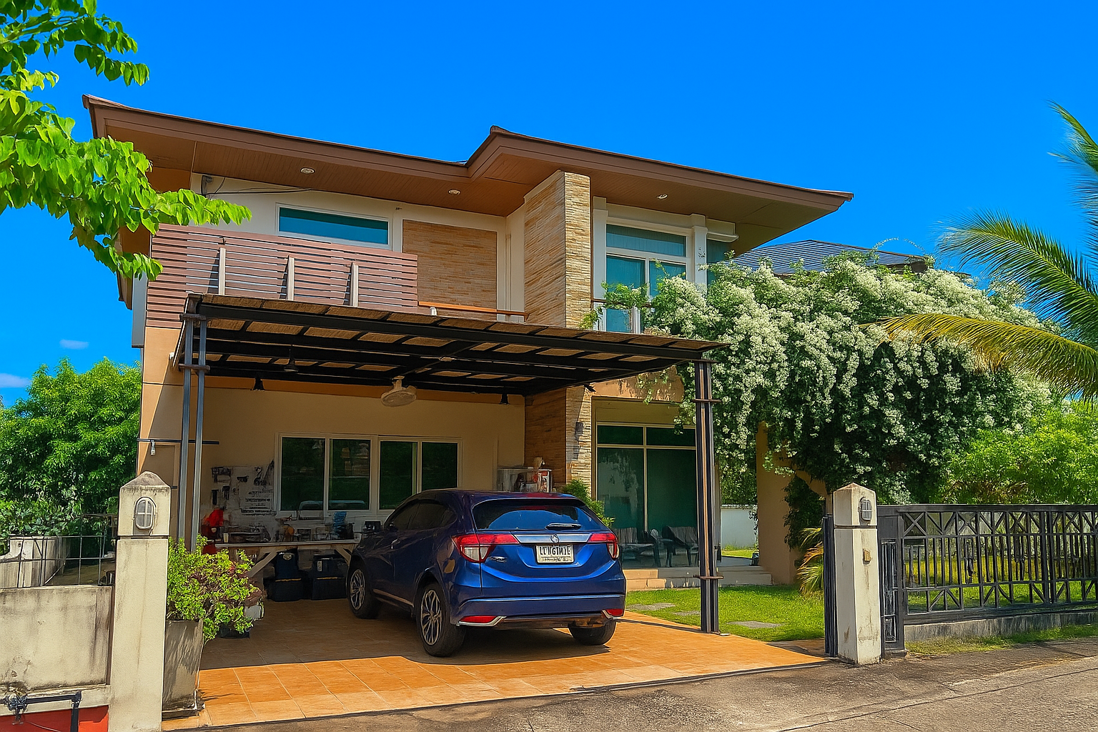 Your Peaceful Home - Detached House in Central Park Hill Side