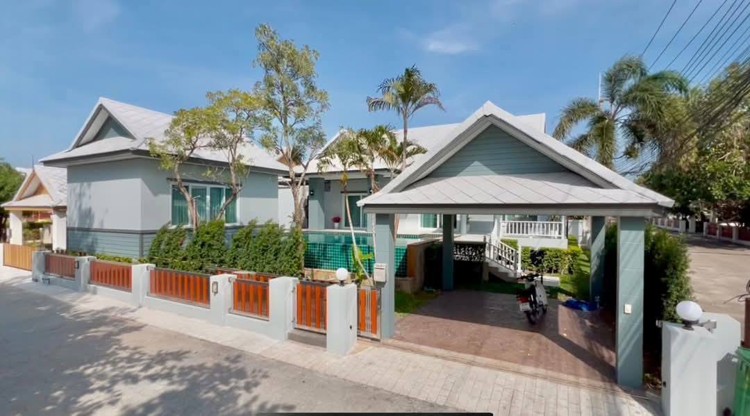 Cozy Life by Jomtien Beach | Detached Pool Villa @Amorn Village