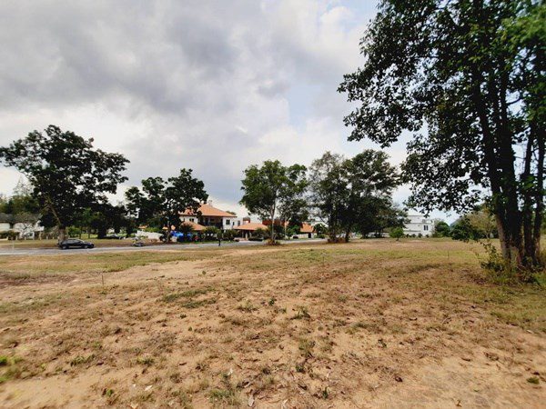 Stunning Land For Sale On Phoenix Golf Course thumbnail