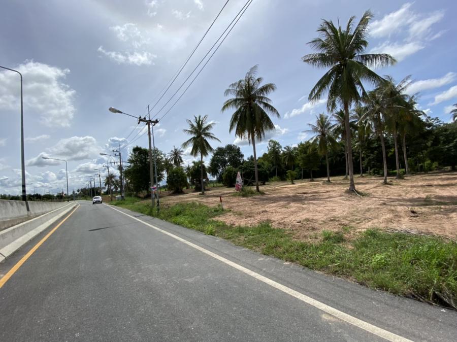 Land For Sale In Huay Yai thumbnail