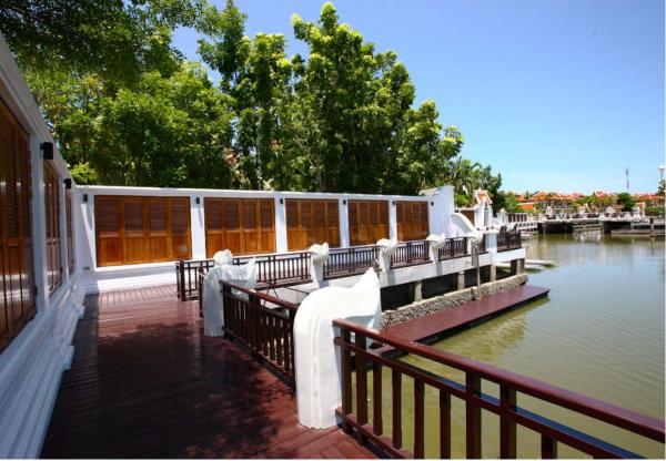 A Truly Tropical Living In View Talay Marina thumbnail