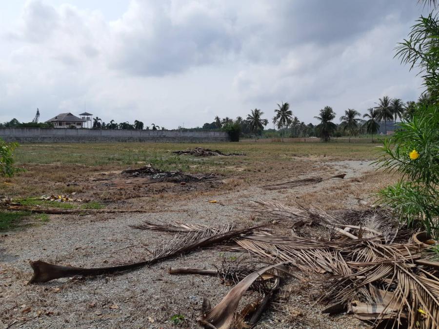 Large Land For Sale In Mabprachan Lake, East Pattaya thumbnail