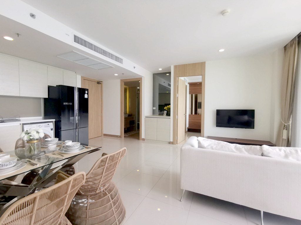 Luxury High-Rise Condominium For Sale &amp; Rent at The Riviera Wongamat thumbnail