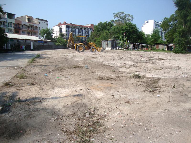 Land For Sale At Naklua thumbnail