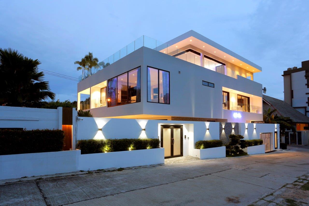 Modern Luxury Style Mansion For Sale in Pratumnak , Pattaya thumbnail