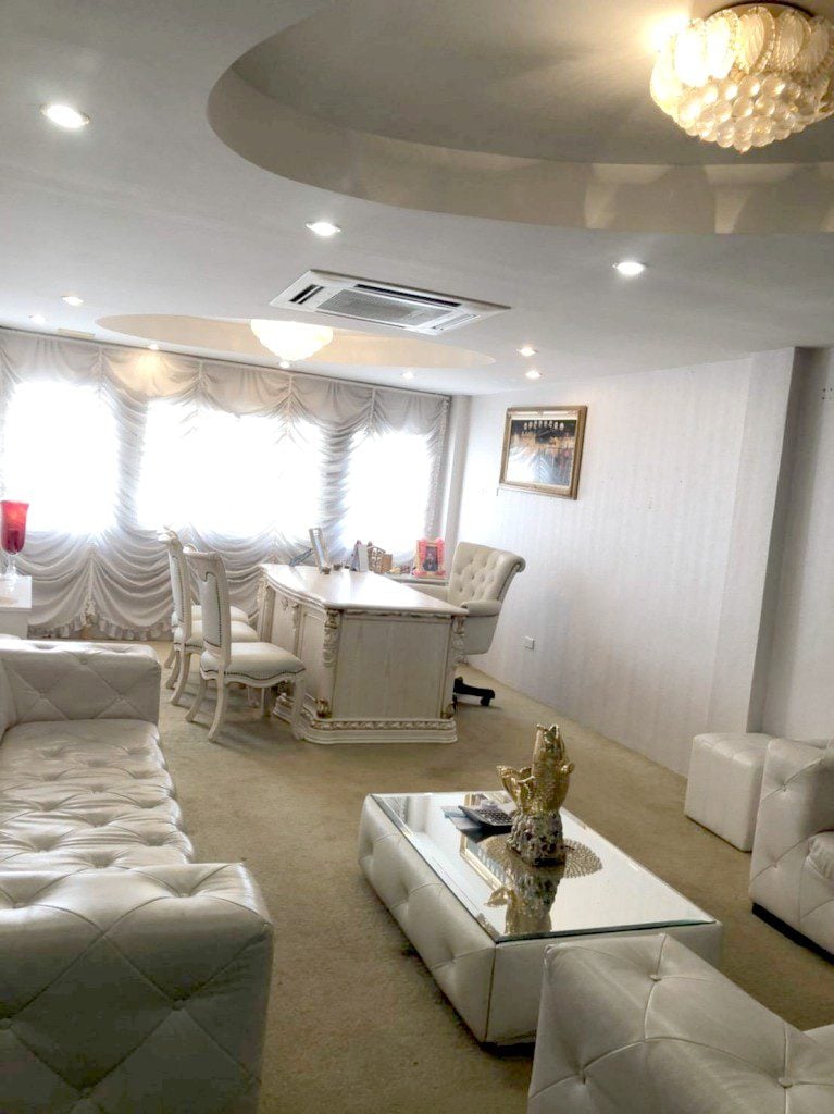 Commercial building for sale thumbnail