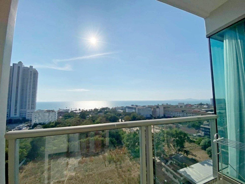 1 bedroom sea view condo for Sale at the Riviera Jomtien thumbnail