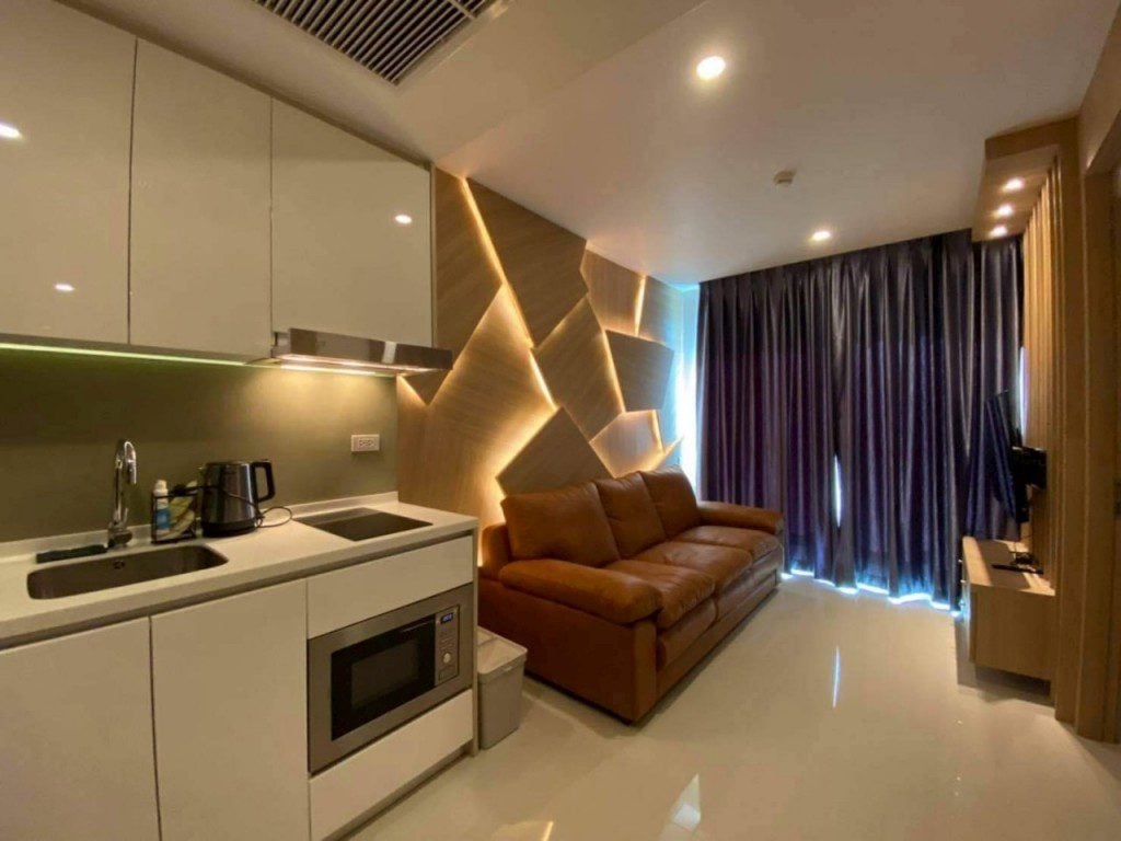 1 bedroom sea view condo for Sale at the Riviera Jomtien thumbnail