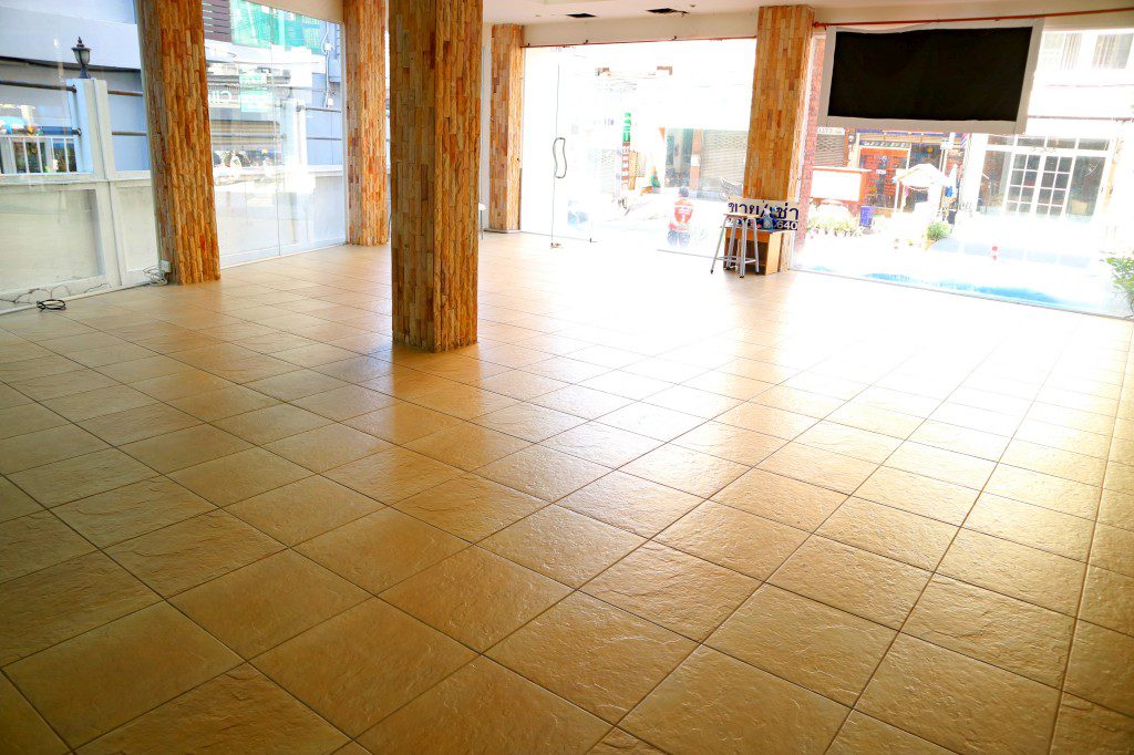 Commercial building for sale in central Pattaya thumbnail