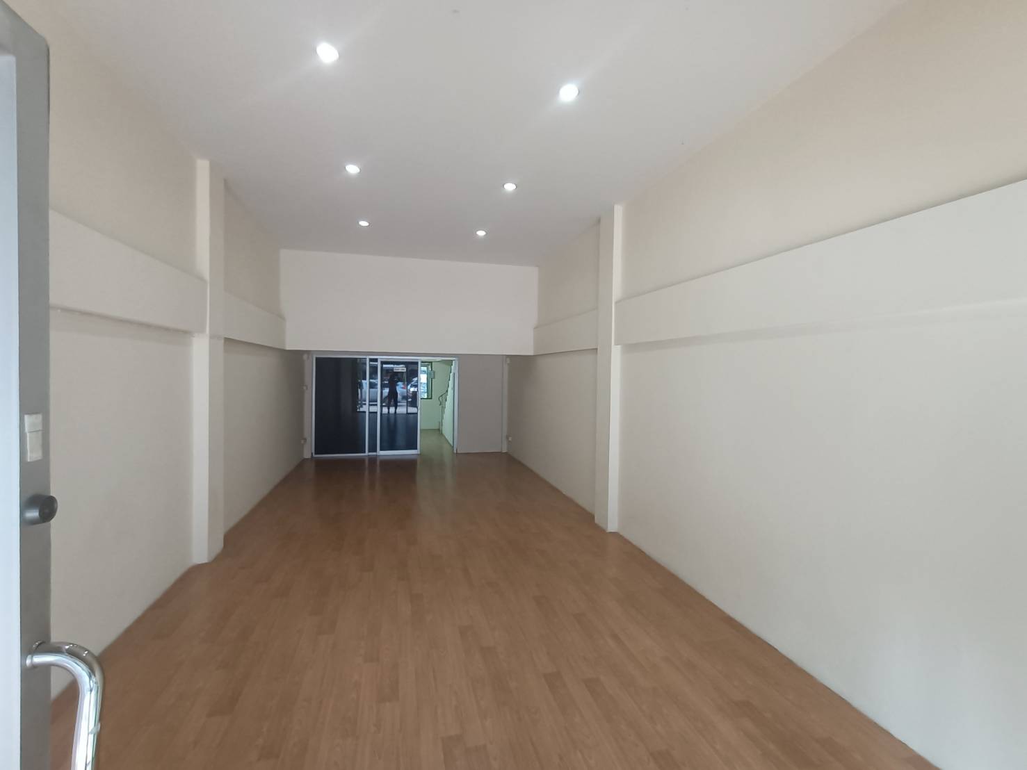 Commercial property for sale with long term contract thumbnail