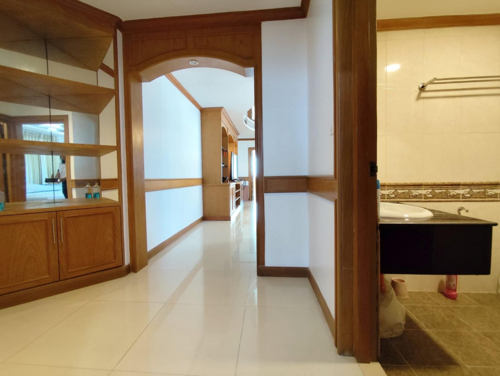 Sea View Condo for sale at Jomtien Complex Condotel thumbnail
