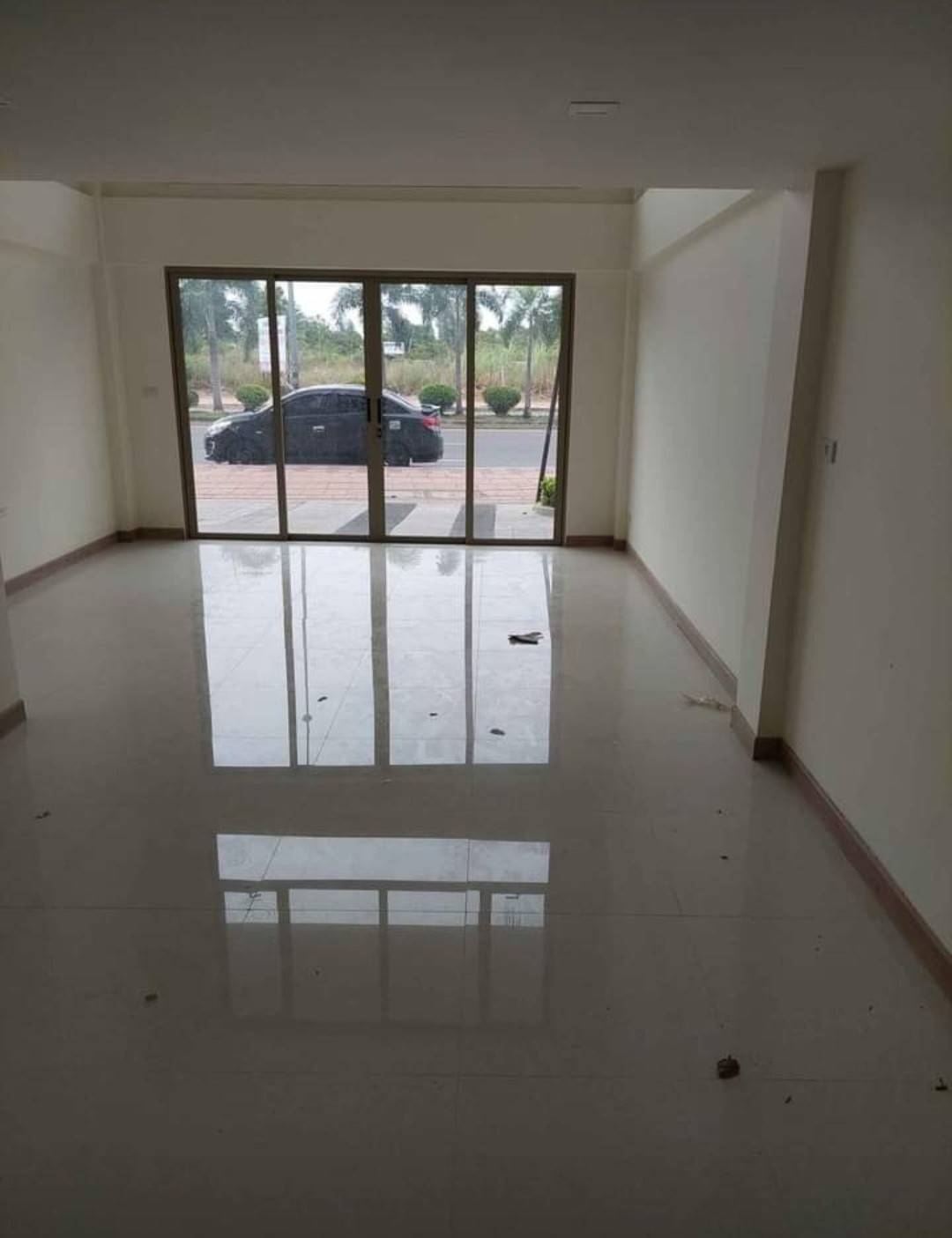 The Riviera Jomtien Commercial Building For Sale thumbnail