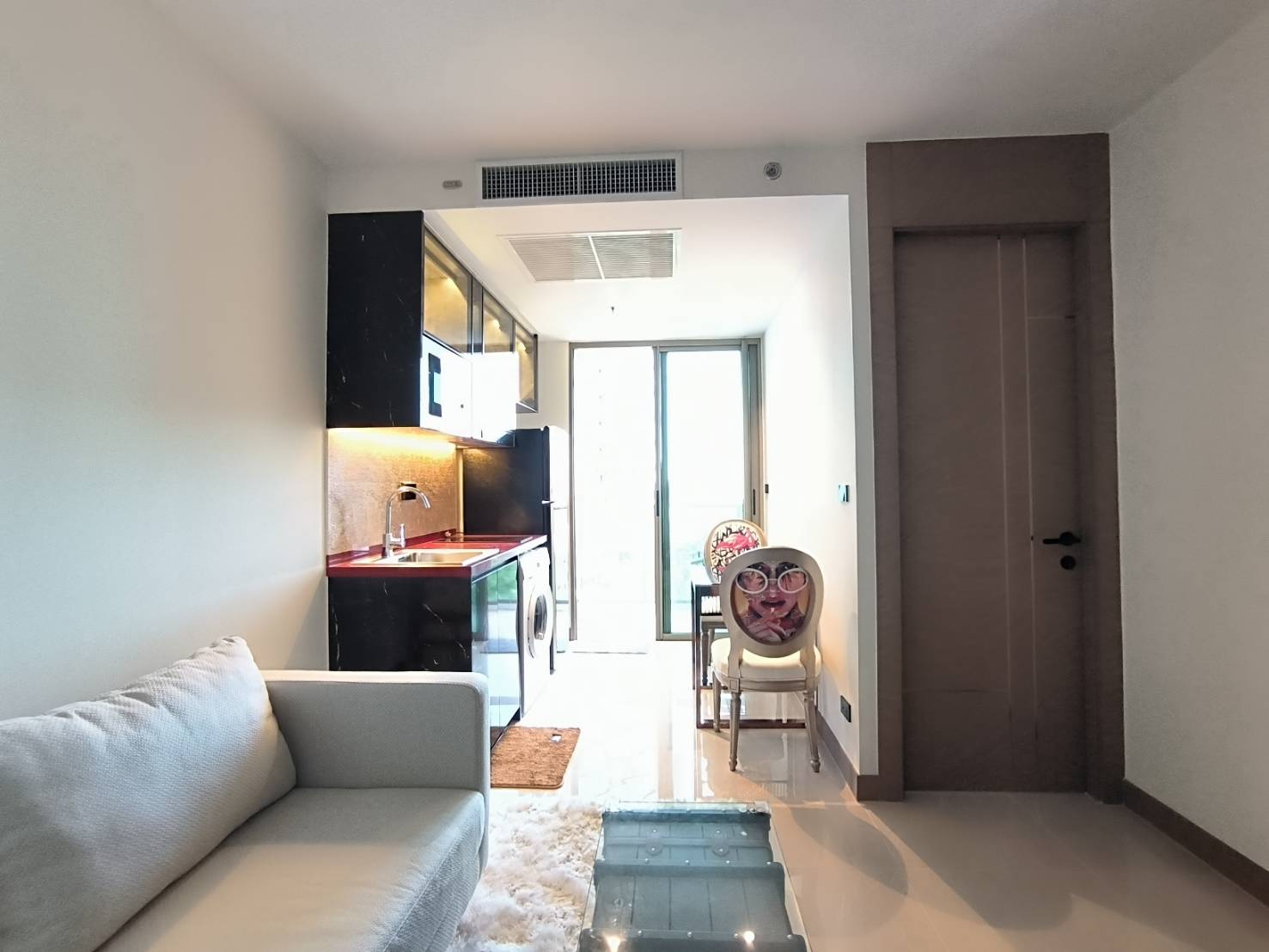 The Riviera Ocean Drive For Rent At Jomtien thumbnail