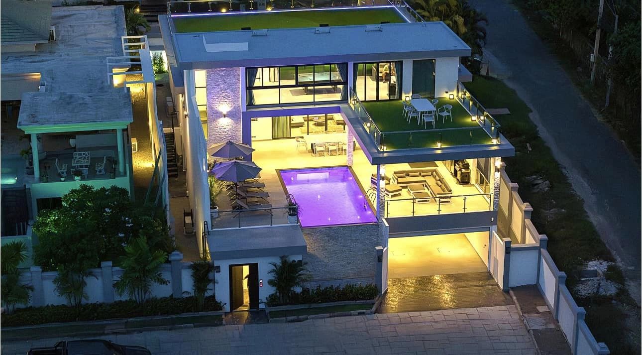 Ultra-modern luxury pool villa for sale Siam Royal View thumbnail