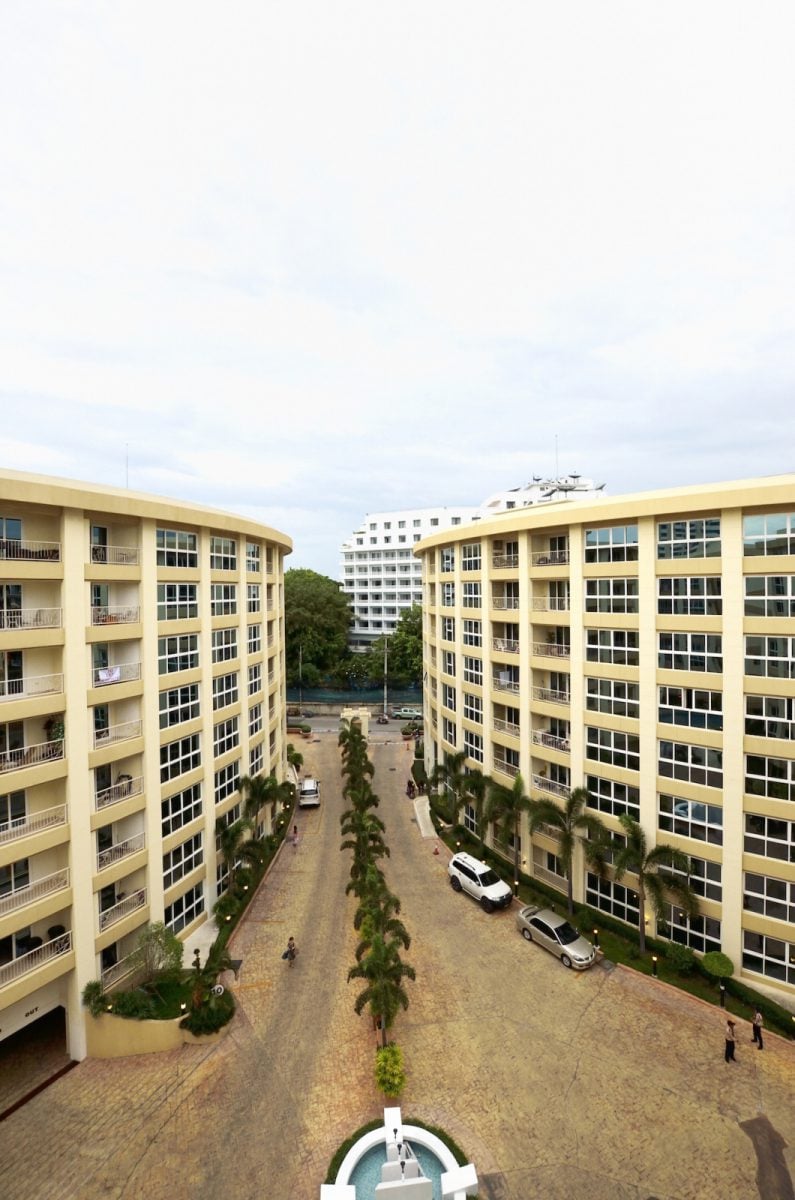 City Garden Corner Unit for Rent thumbnail