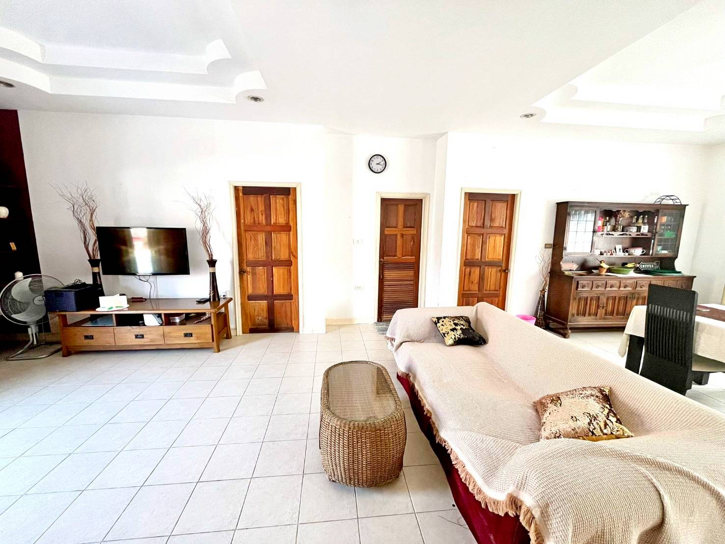 Hot Deal! 3 Bedroom House for Sale at Bangsaray thumbnail