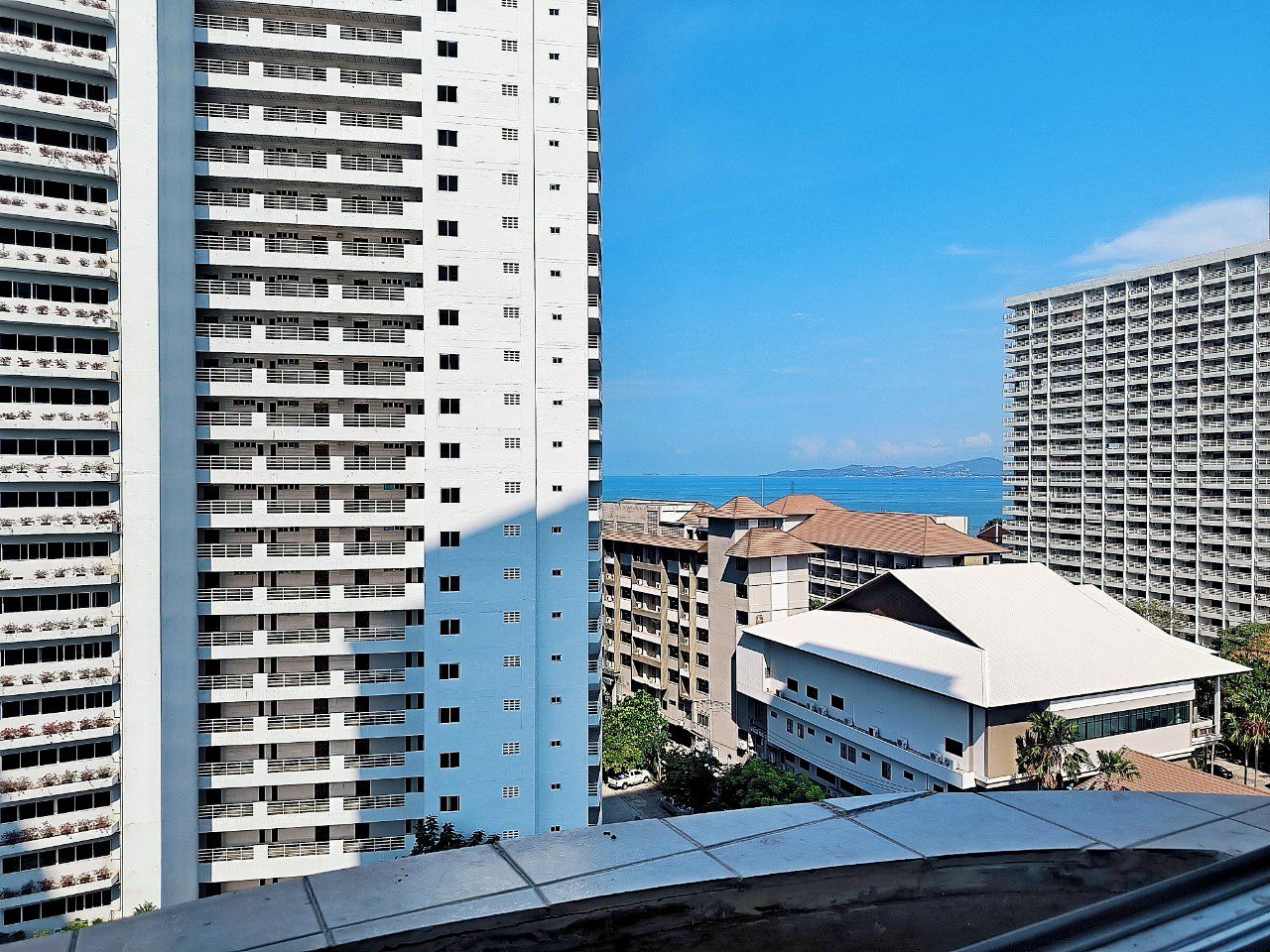 Sea View Condo For sale at Jomtien Complex thumbnail