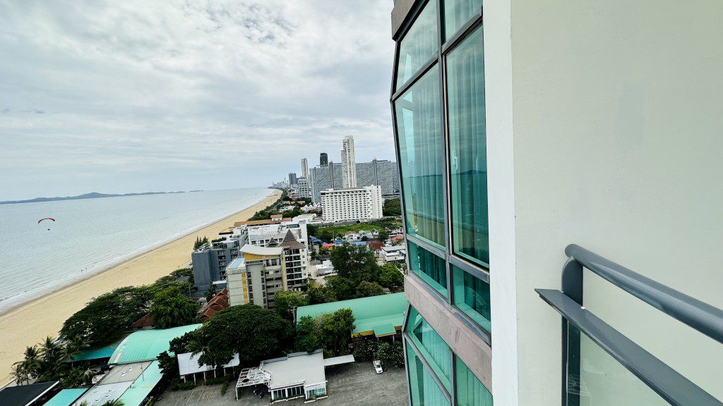Luxury Sea View Condo For Sale at Reflection Jomtien thumbnail
