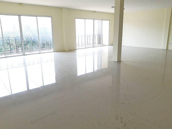 SHOPHOUSE FOR SALE&amp;RENT AT SOI PHOENIX GOLF thumbnail