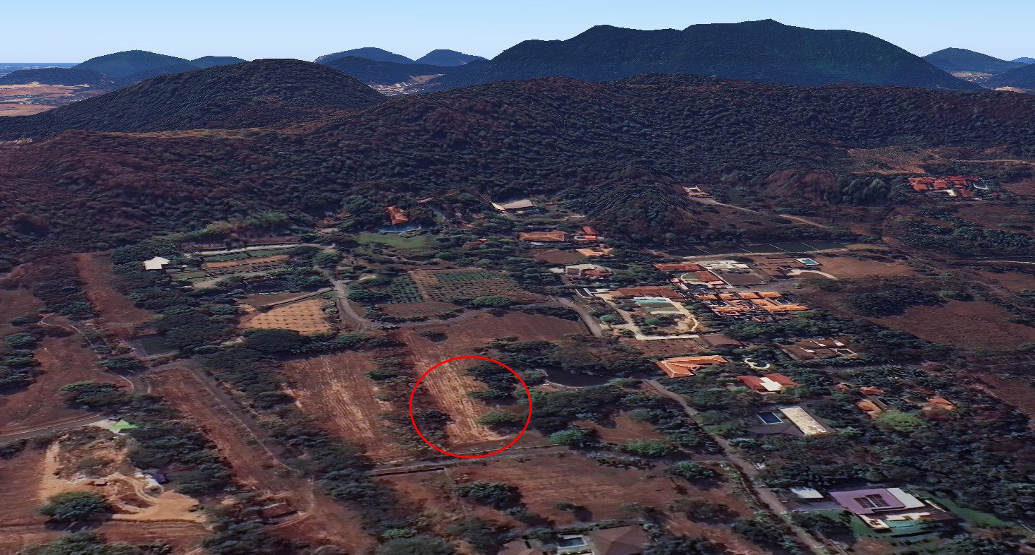 Perfectly shaped large land-plot, serene and peaceful. thumbnail