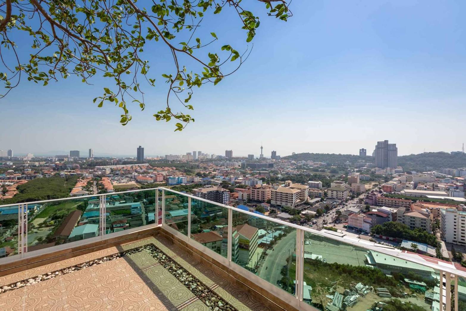 1Bedroom Condo for Sale At City Garden Tower thumbnail