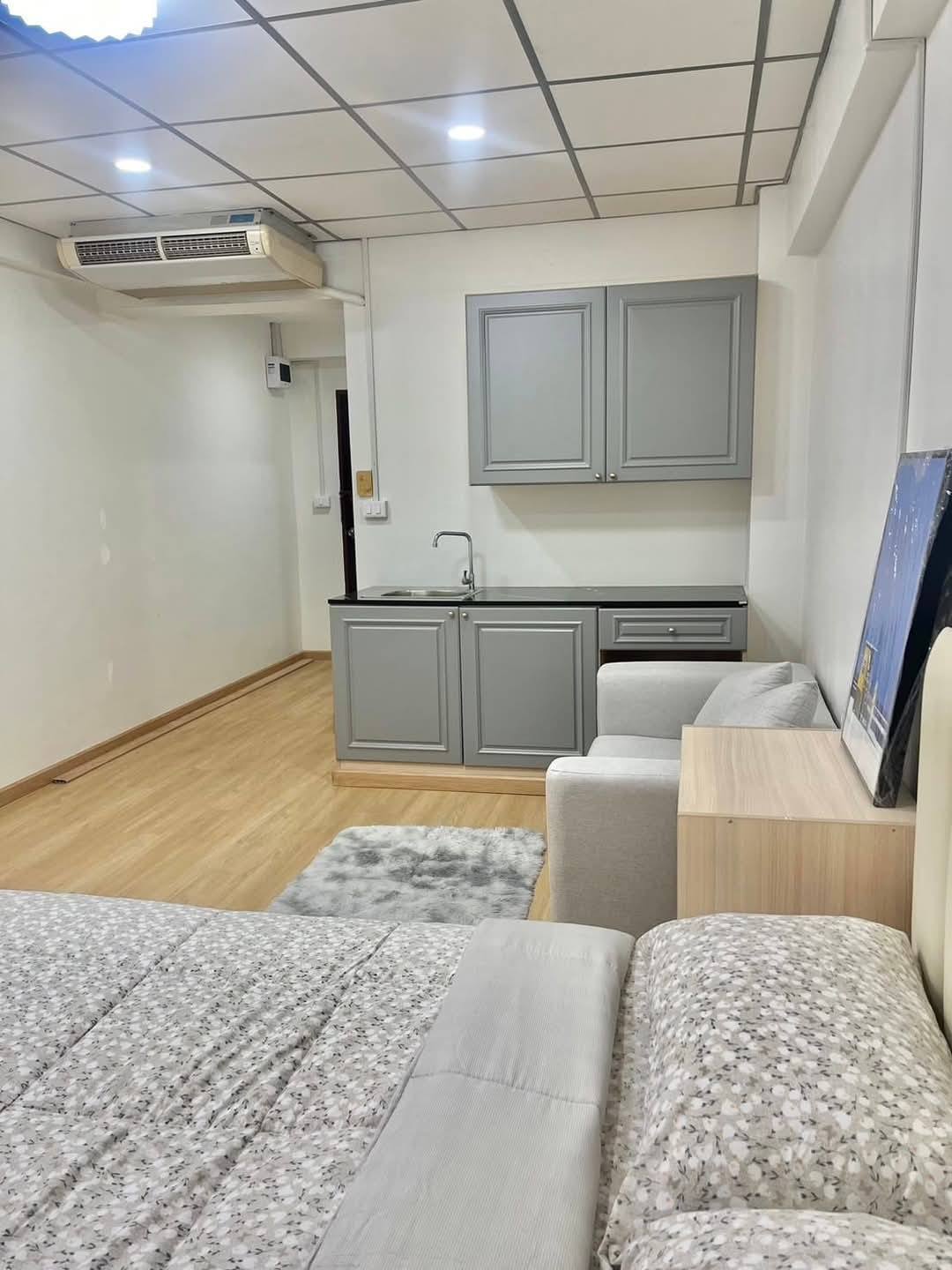 Affordable Beachfront Condo in Jomtien thumbnail