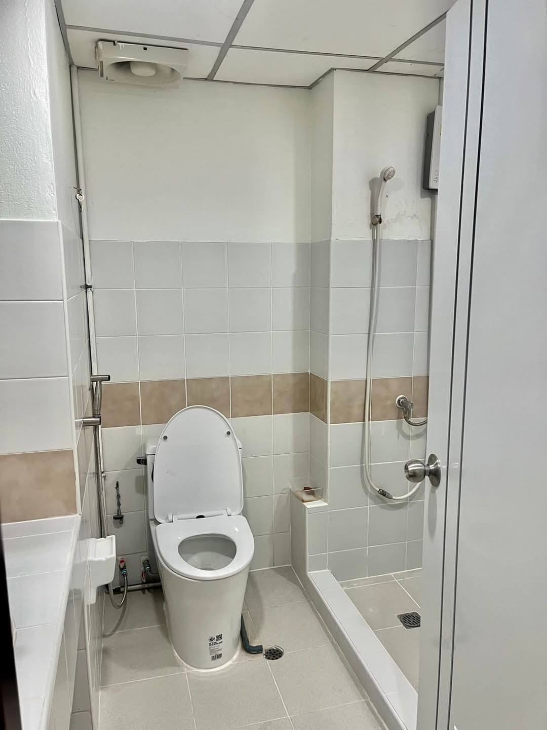 Affordable Beachfront Condo in Jomtien thumbnail