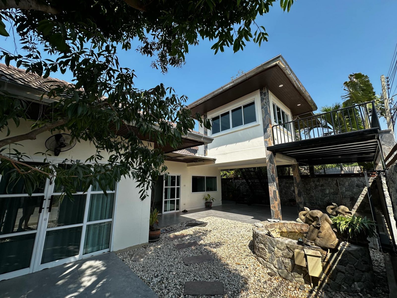 Pool Villa For Sale  in Soi Mi Fah Aad, Soi Nongprue thumbnail