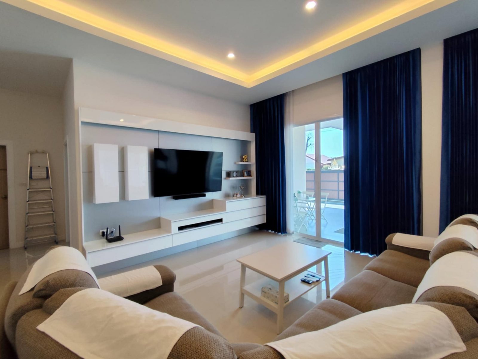 Furnished House for Sale &amp; for Rent On East Pattaya Side thumbnail