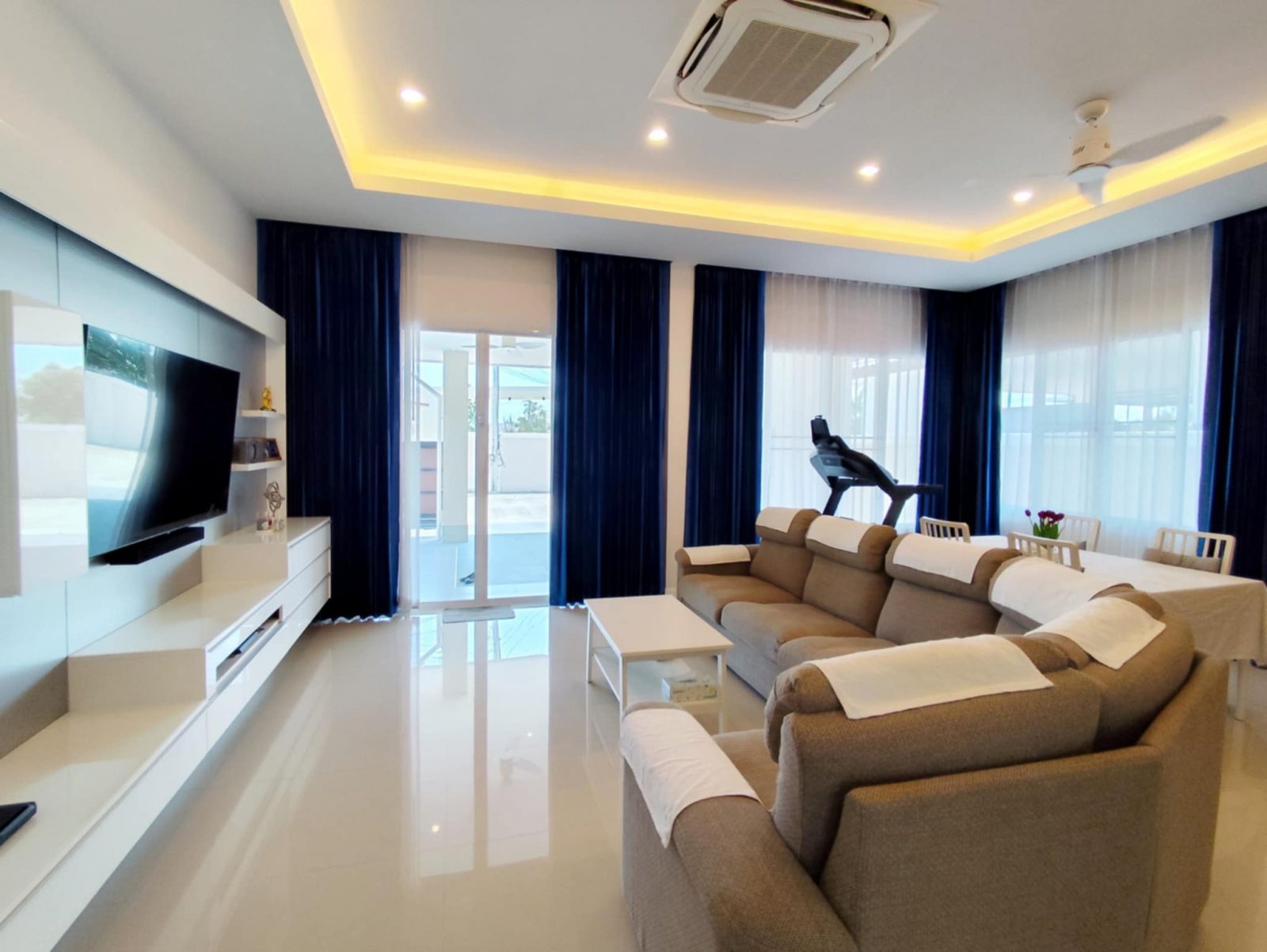 Furnished House for Sale &amp; for Rent On East Pattaya Side thumbnail