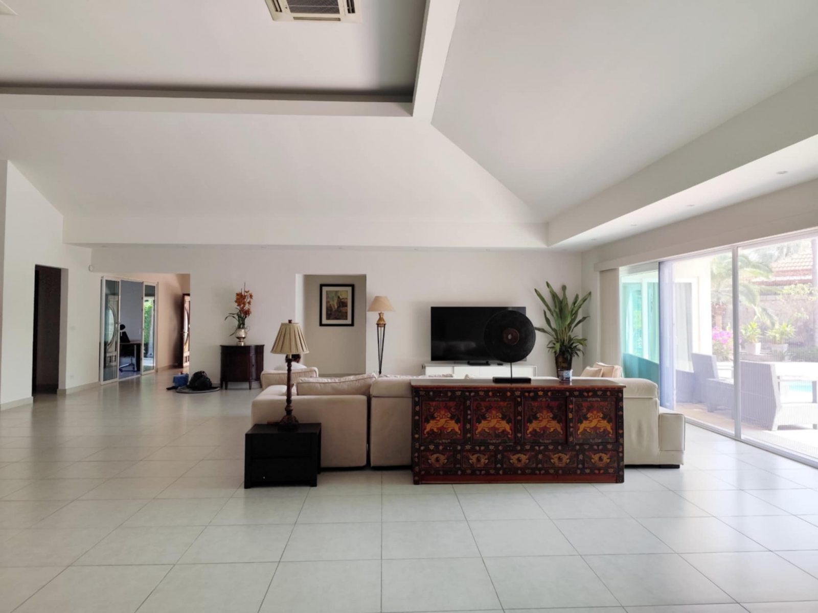 A Specious Pool Villas for Rent on Mabprachan area thumbnail