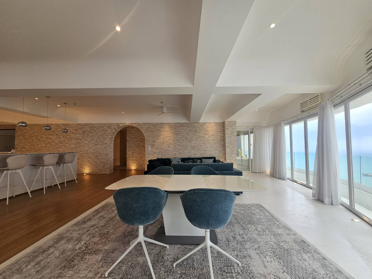 Metro Jomtien Condotel – 38th Floor Unit with Panoramic Ocean Views thumbnail