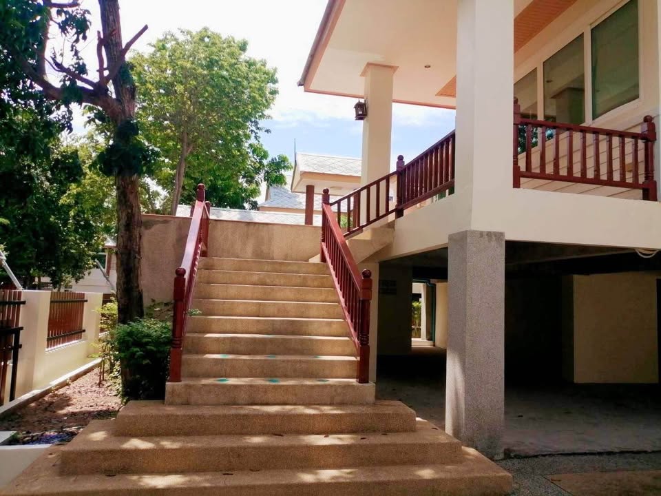 Amorn Village Jomtien – Charming Thai-Style Homes with Cool Breezy Underhouse Living 🌬️🏡 thumbnail