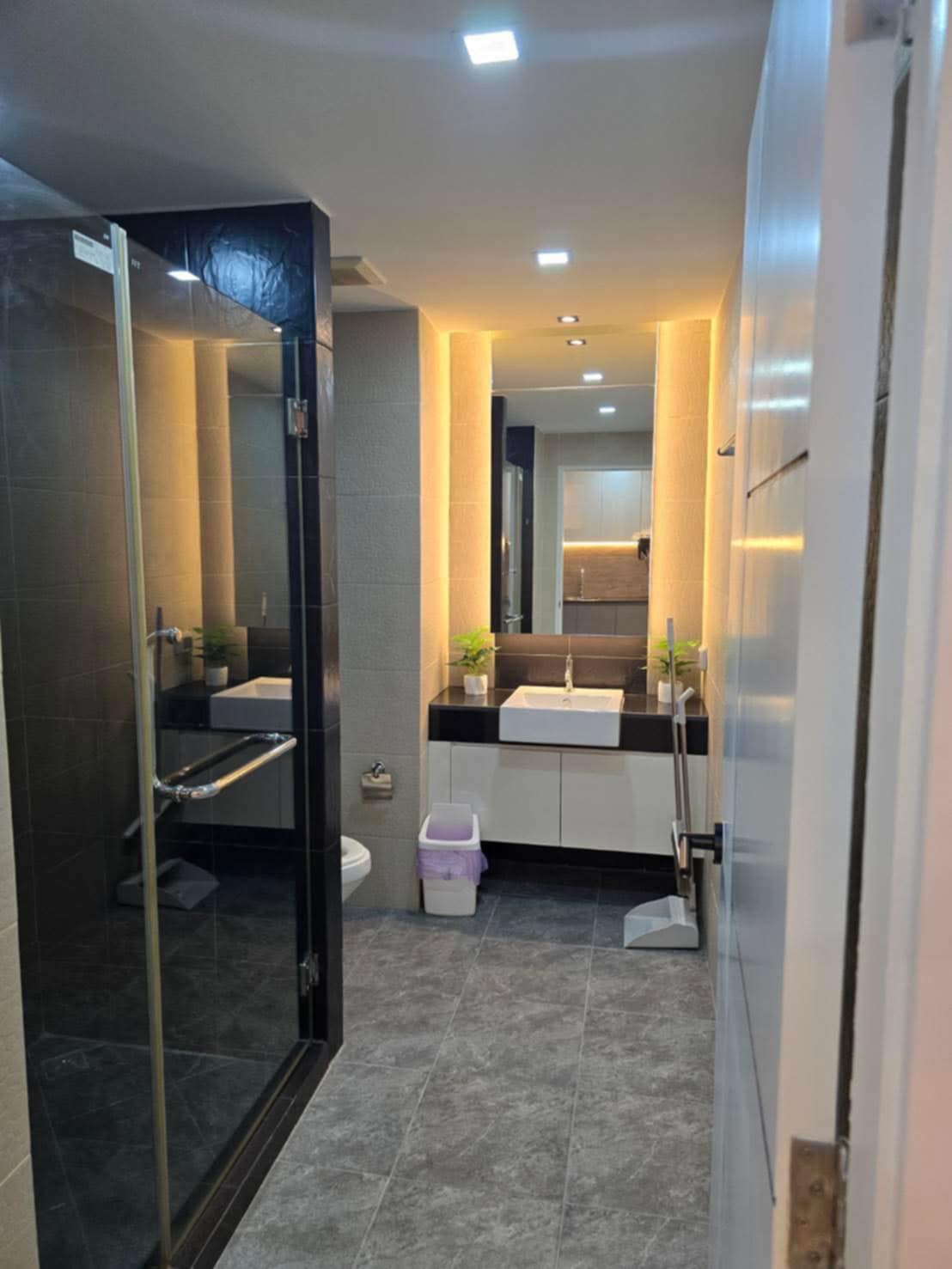 The Blue Residence Condo for Sale thumbnail