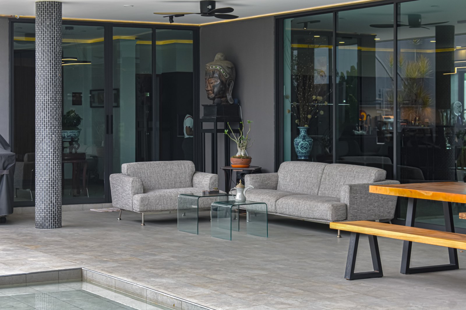 High-End Home in Mabprachan – Modern Design &amp; Poolside Living thumbnail