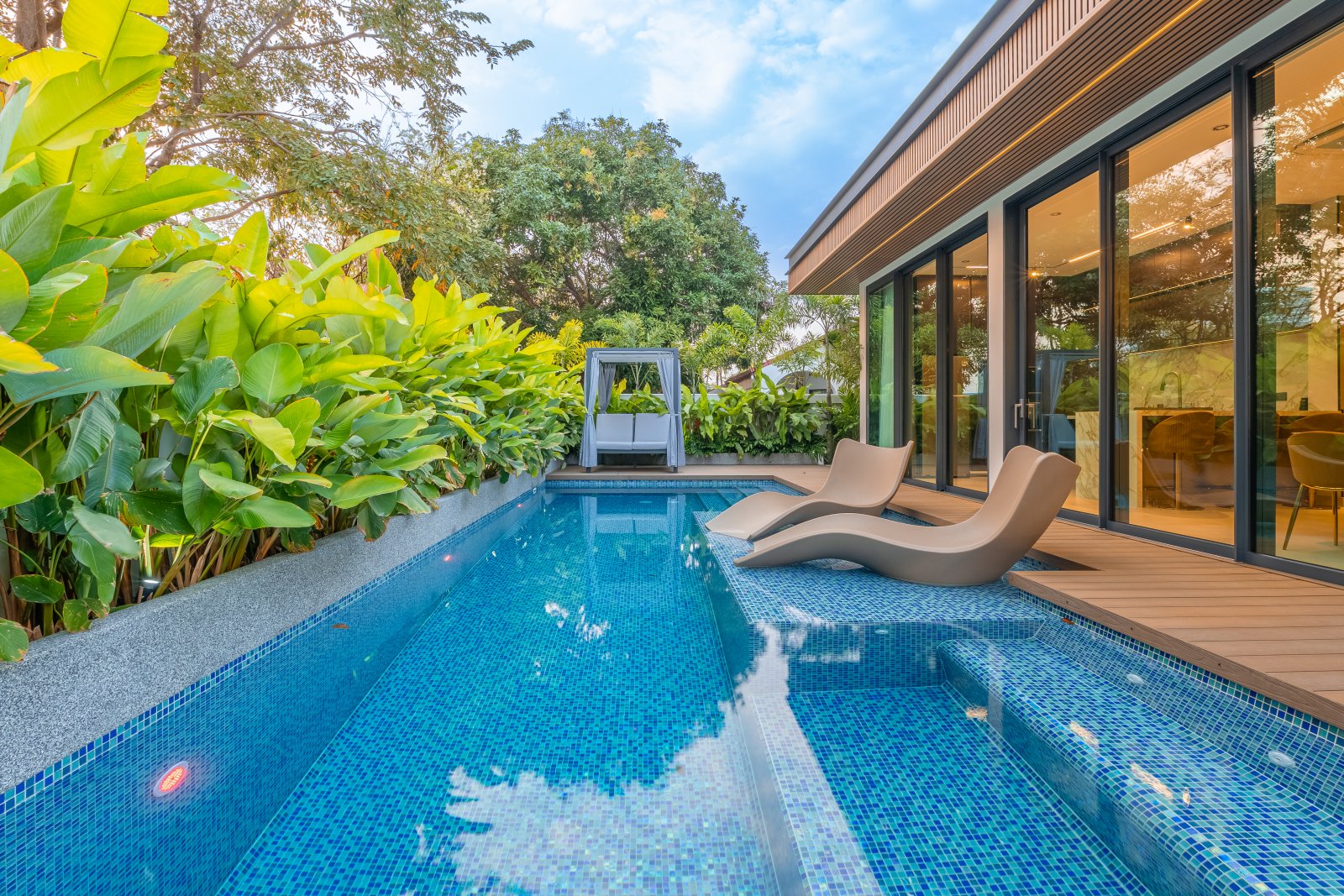 A Home You Dream of | Modern Luxury Villa by Jomtien Beach thumbnail