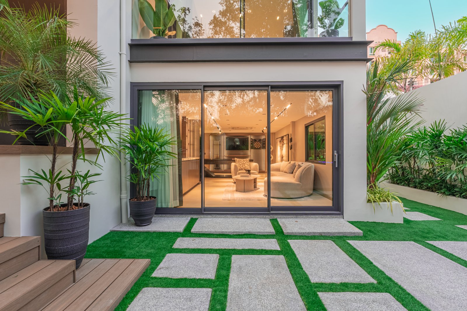 A Home You Dream of | Modern Luxury Villa by Jomtien Beach thumbnail