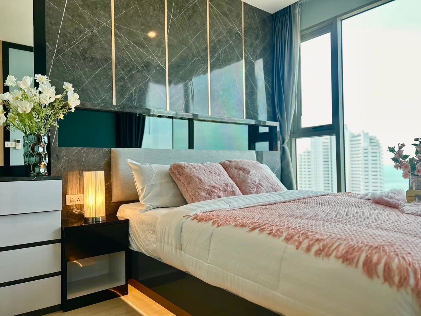 The Riviera Rental - Elevate Your Life by the Beach thumbnail