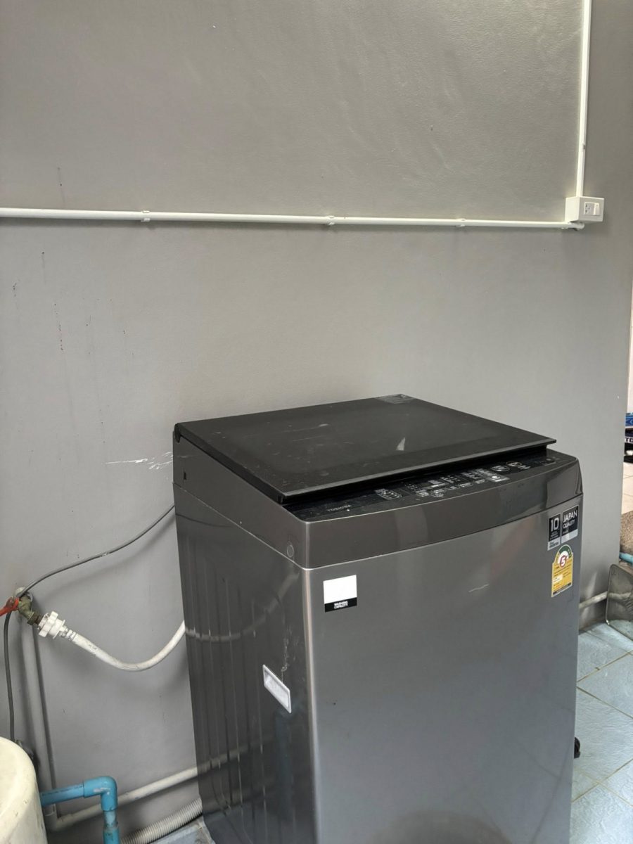 Move-In Ready Comfort – Fully Furnished Detached Home for Rent thumbnail