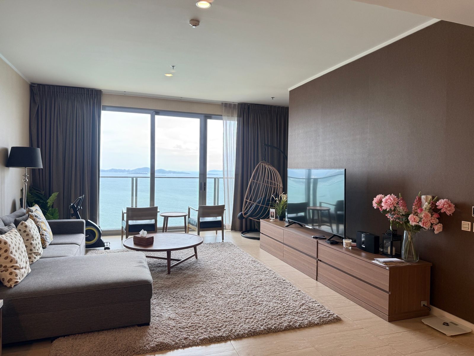 Beachfront Elegance - High-Rise North Point Condominium For Sale thumbnail