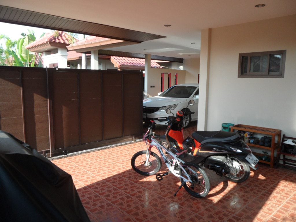 Escape to Tranquility - Baan Balina 3, Huay Yai thumbnail